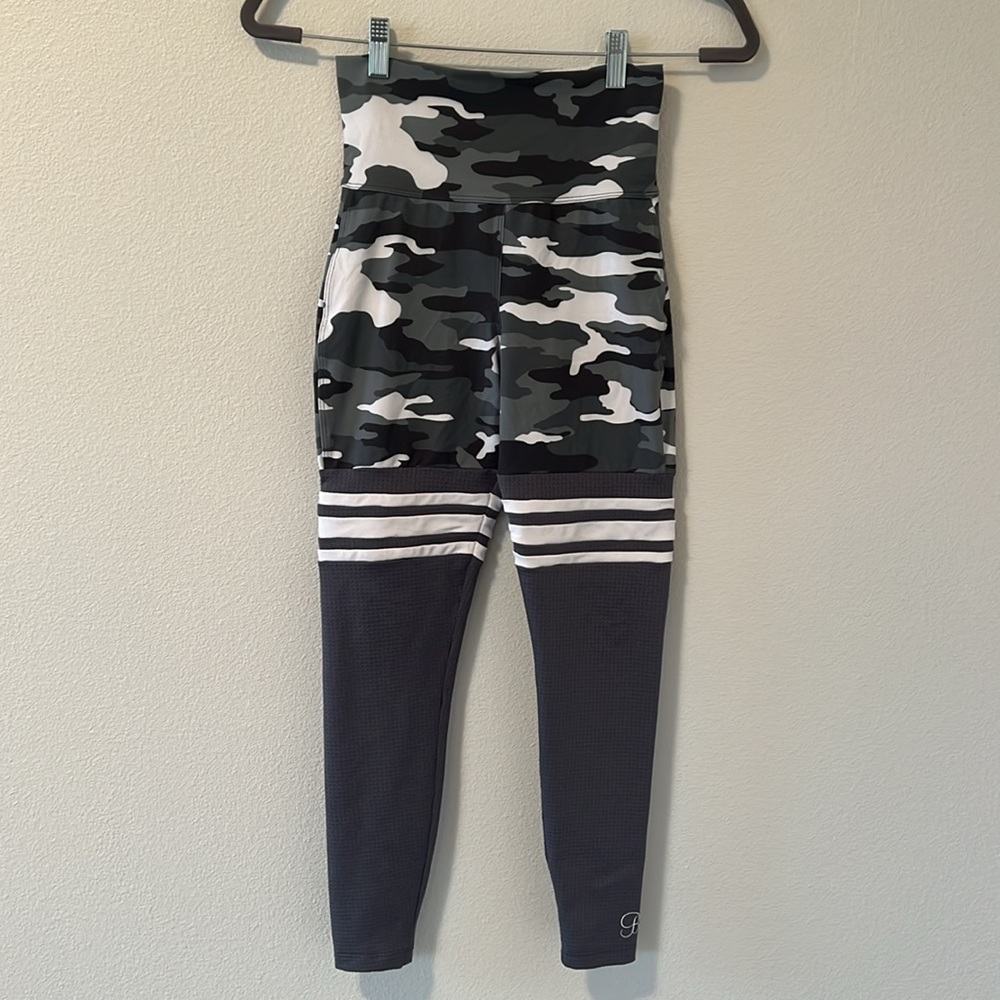 Bombshell Sportswear Dark Grey & White Leggings